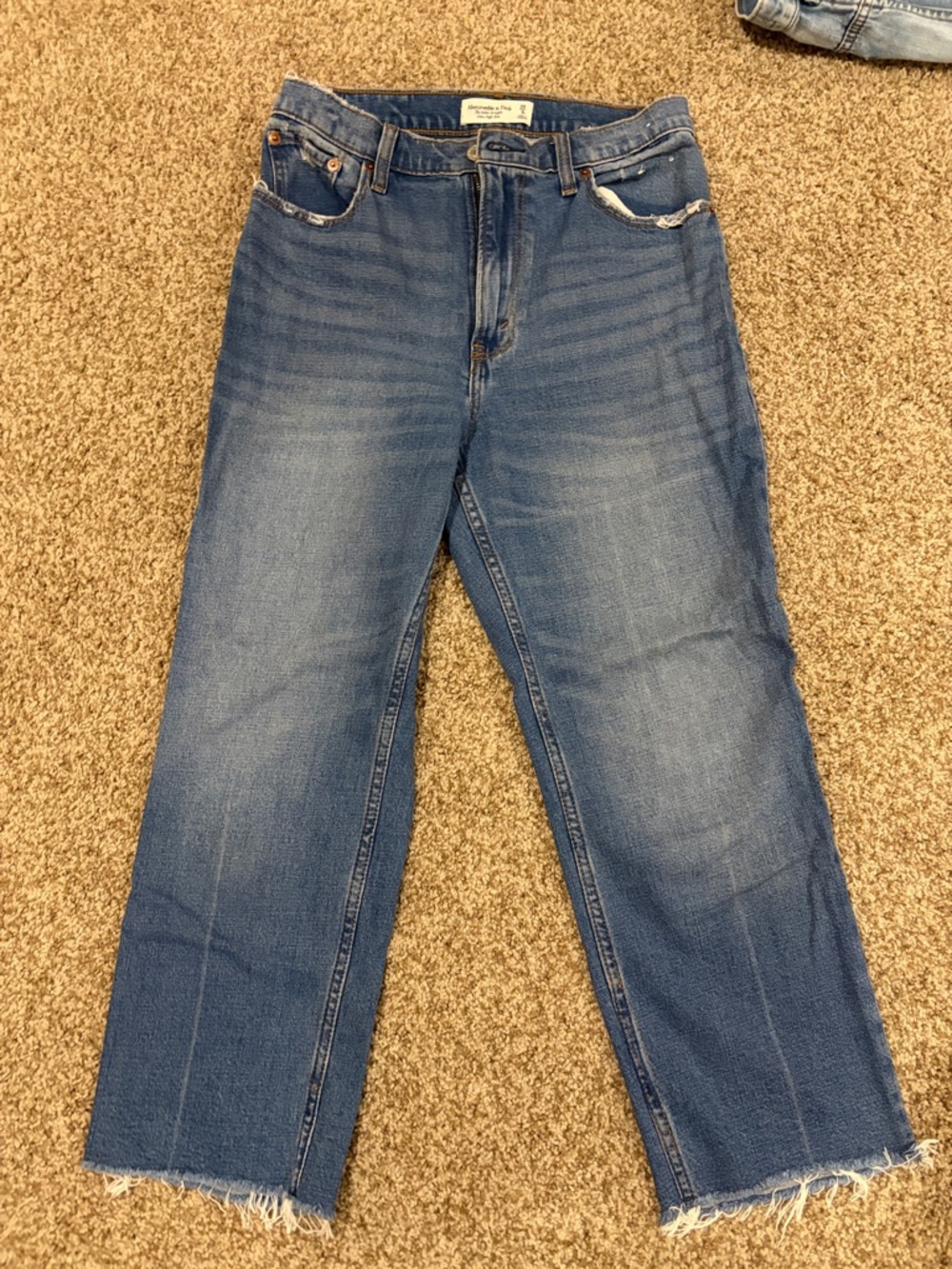 Women's Cropped Straight-Leg Jeans